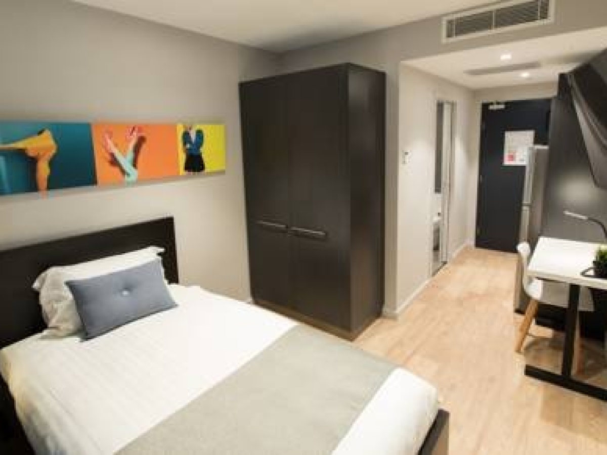 Studio 8 Residences – Adults Only