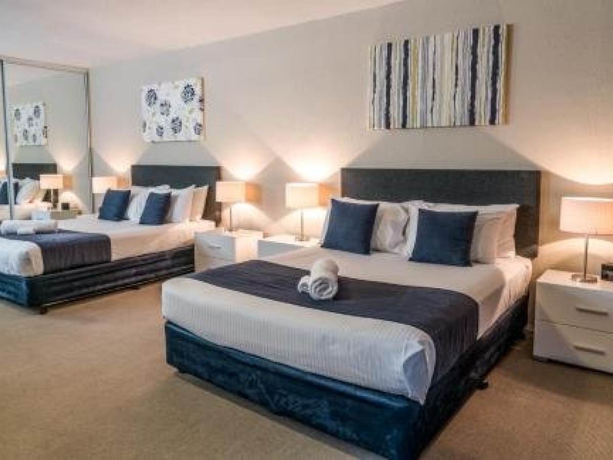 Albacore Apartments