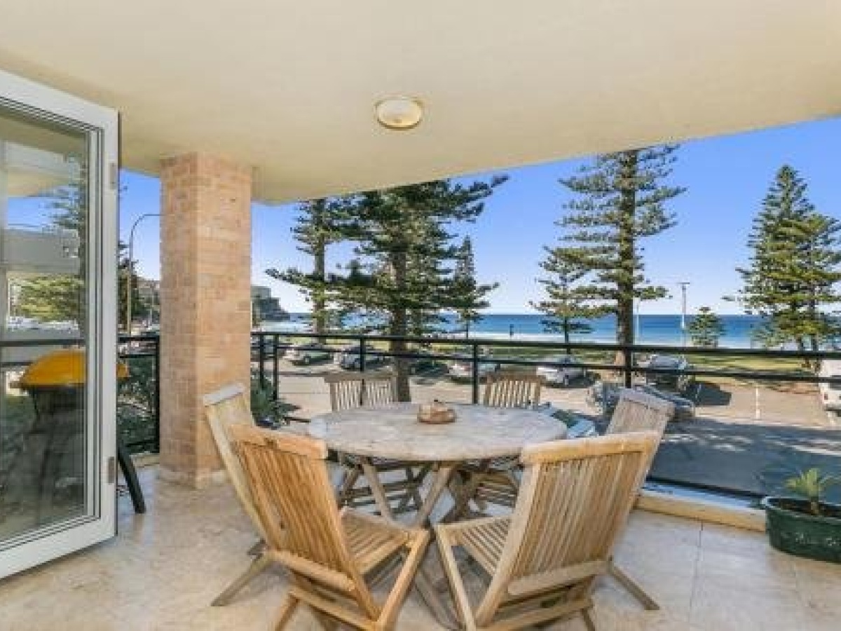 Beachfront on Golden Mile