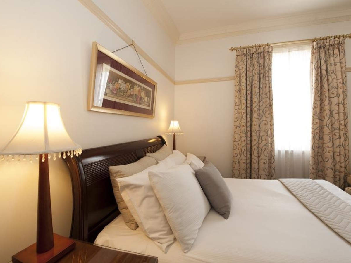 Cobb & Co Court Boutique Hotel