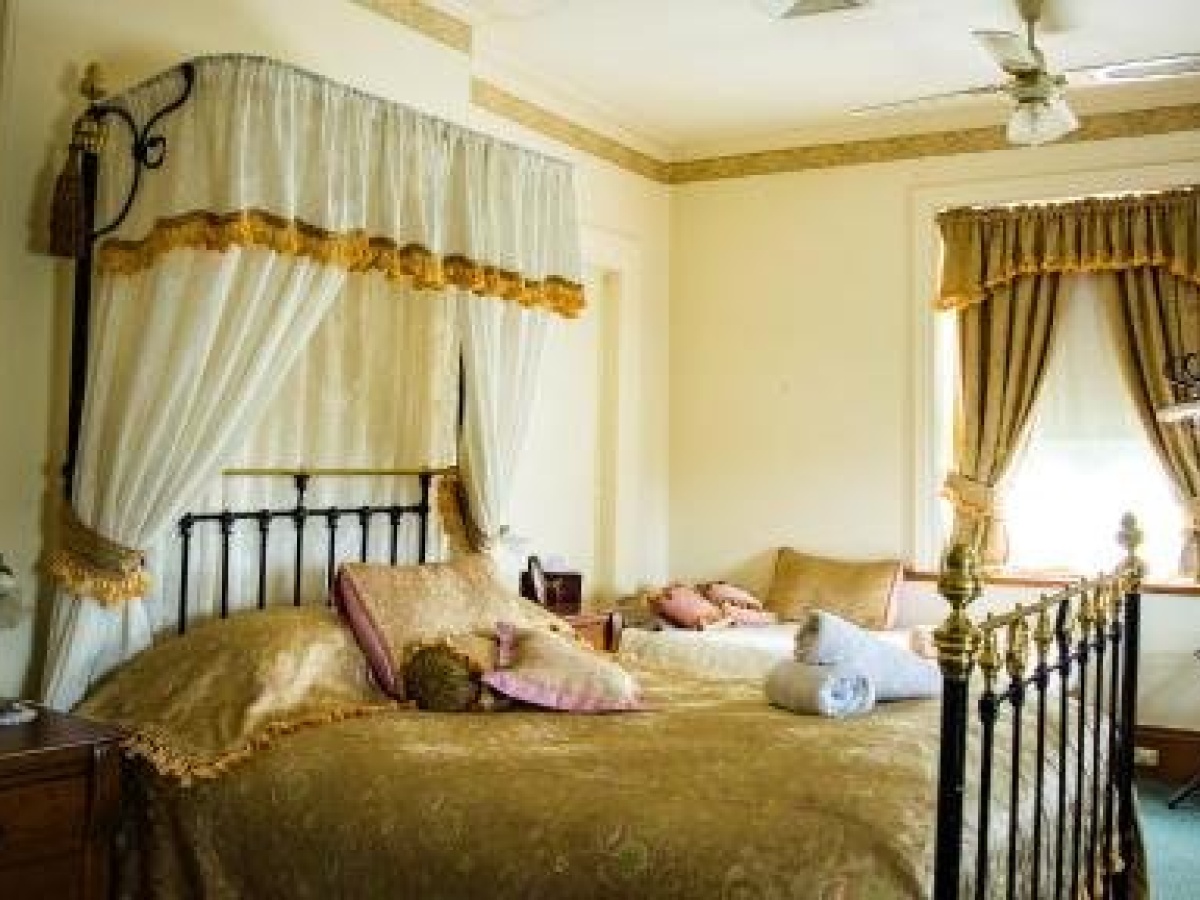 Segenhoe Inn Bed and Breakfast