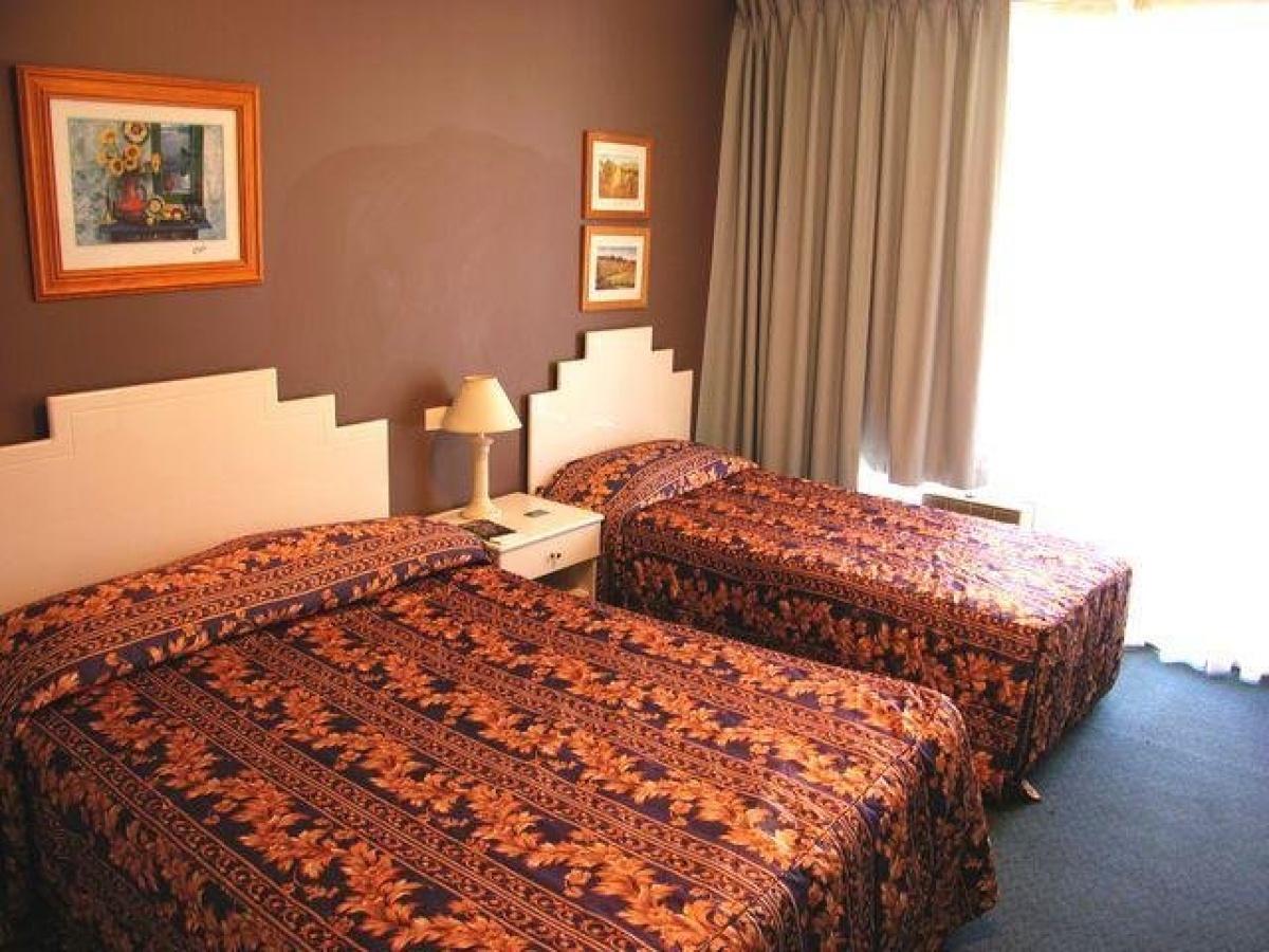 Addison Hotel