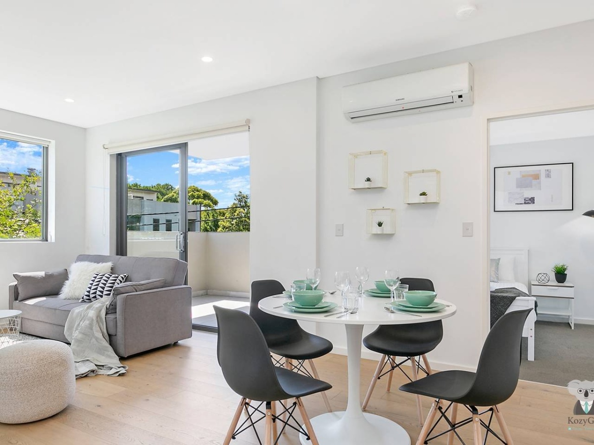 3KMs to CITY | KOZY 2BED APT + FREE PARKING