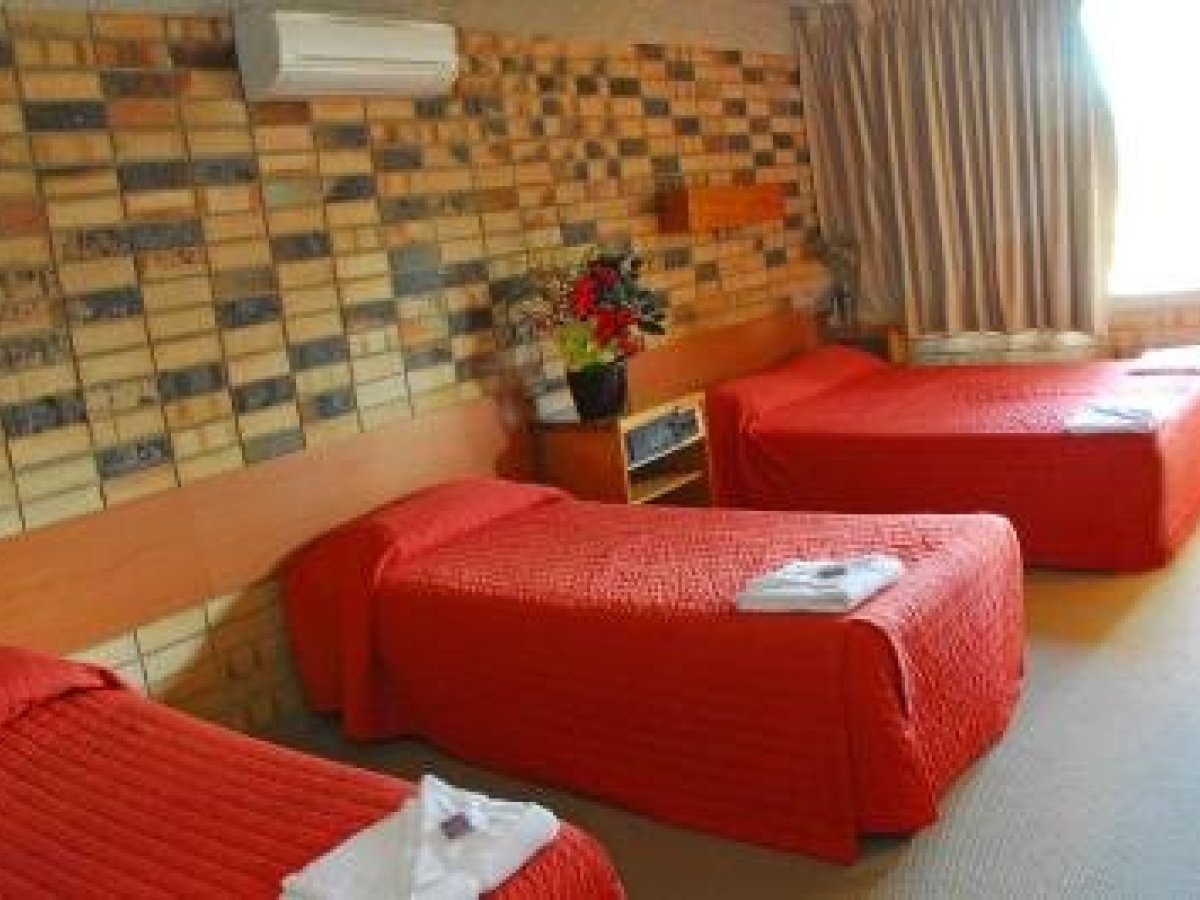 Palms Hotel, Greenacre