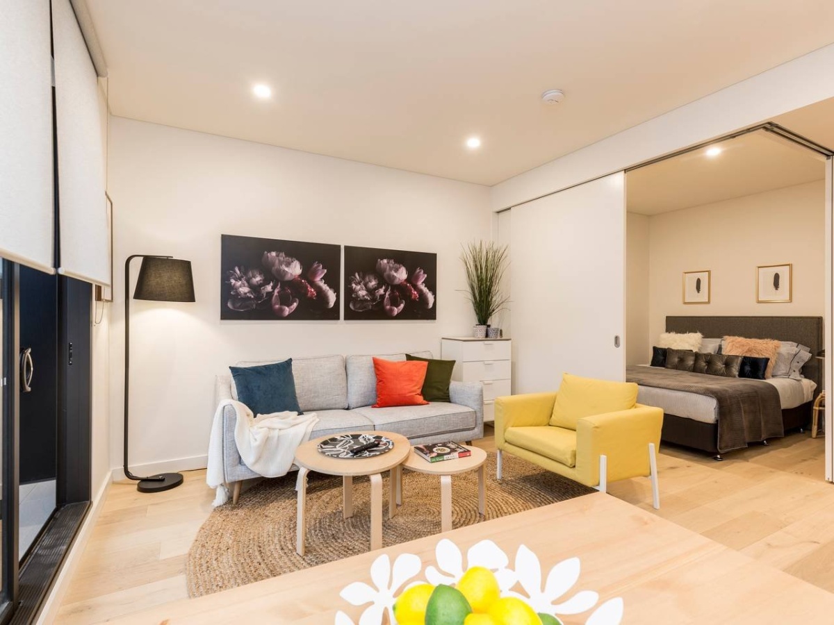 One Bedder With Pool Very Close to City