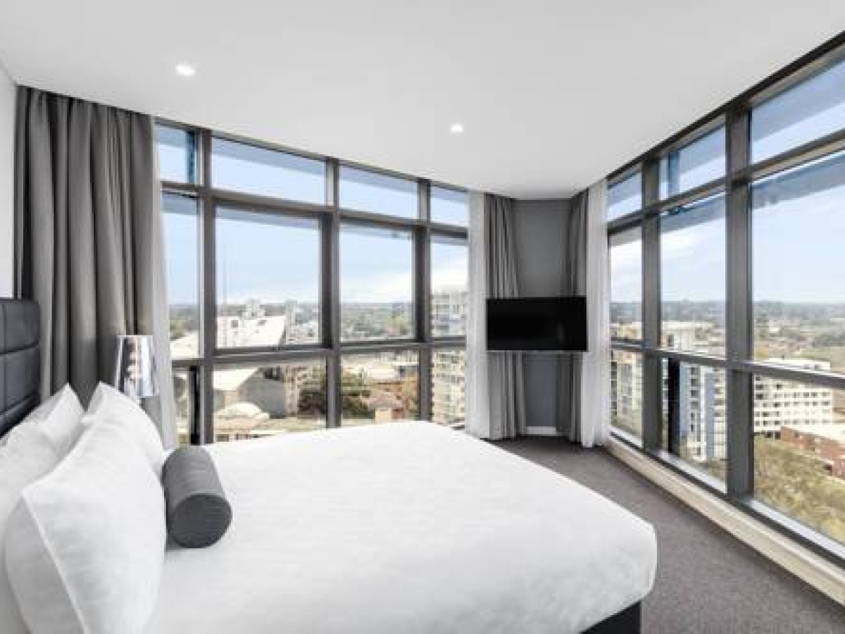 Meriton Suites Church Street, Parramatta