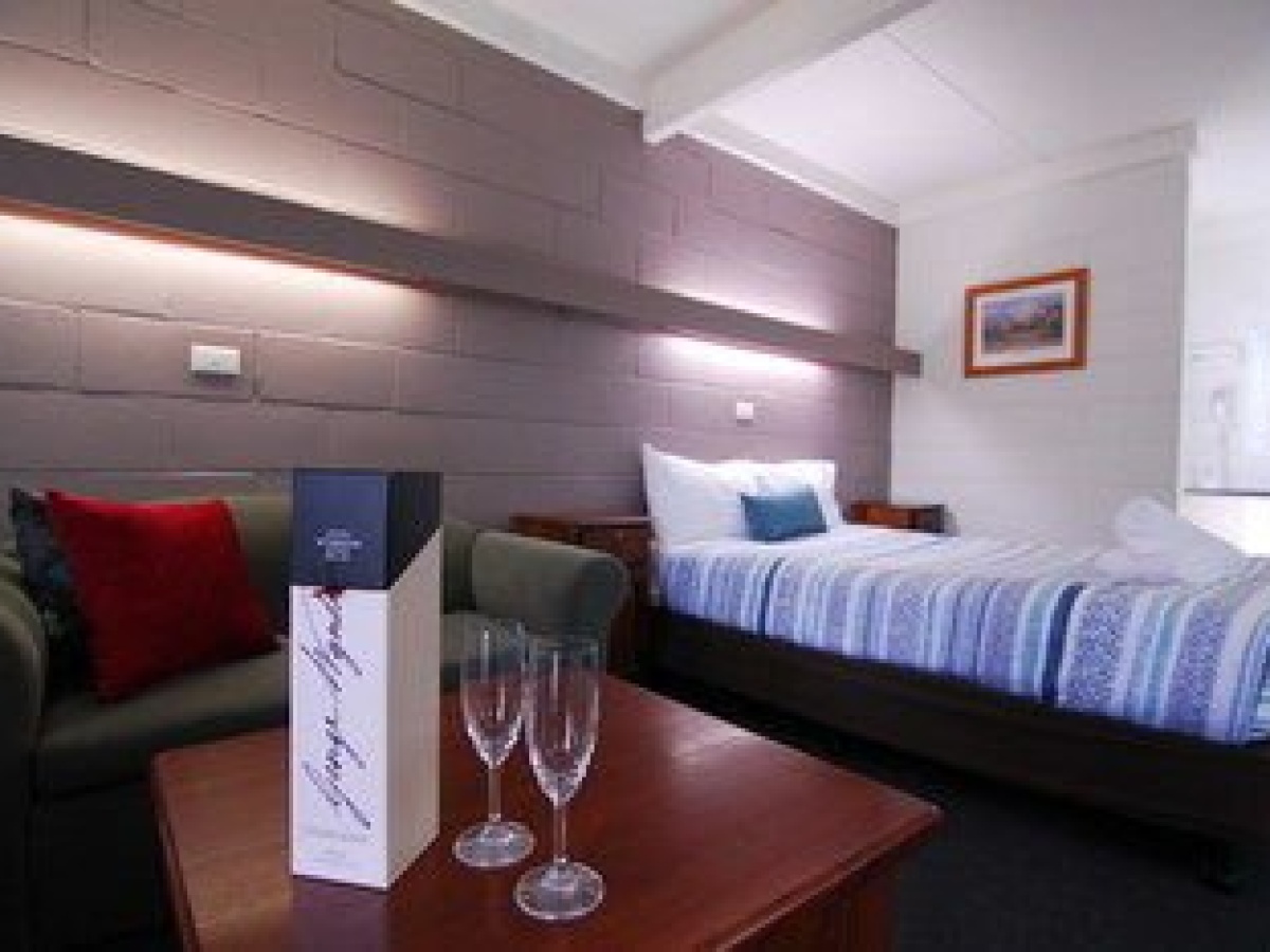 Mayfair Motel