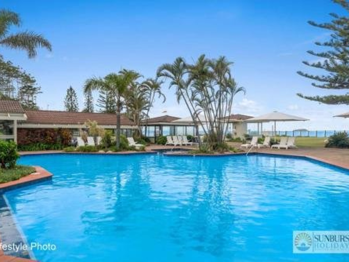 Beachside Beauty at Sapphire Beach