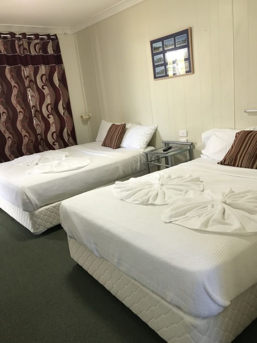Bananatown Motel