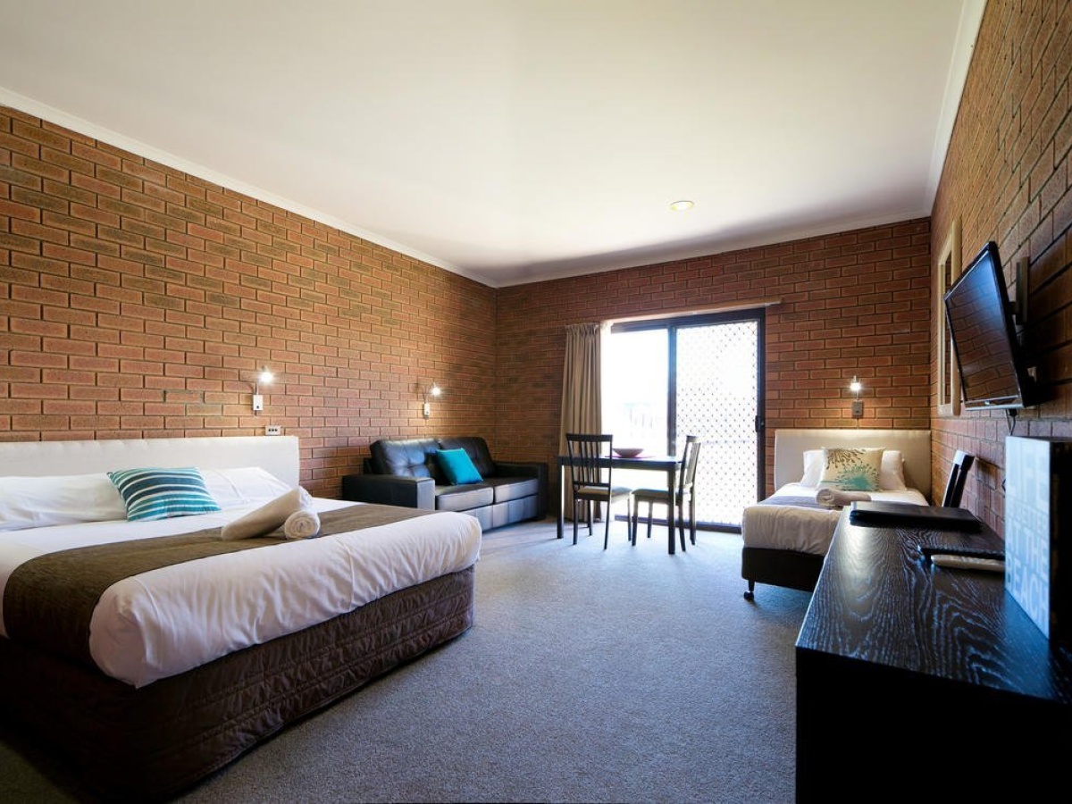 Ashleigh Court Motor Inn