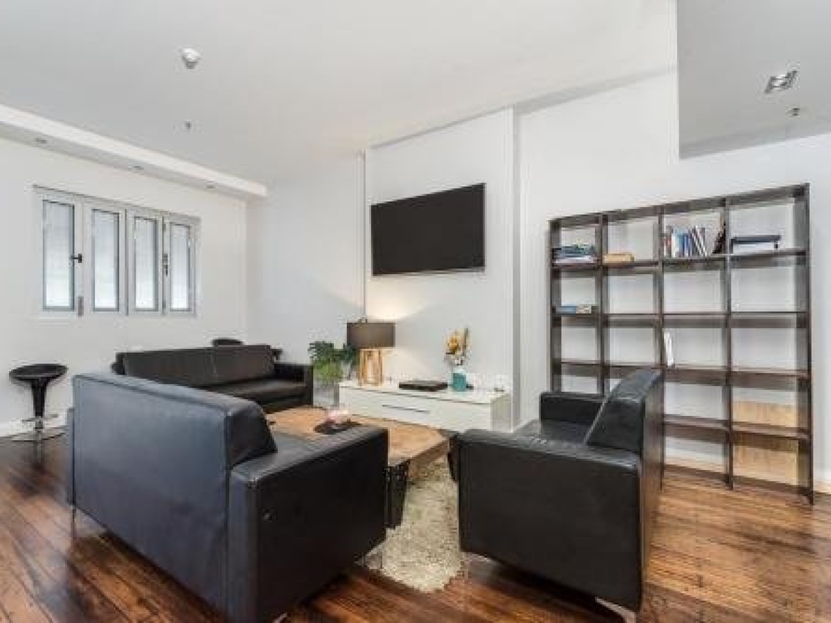 Alloggio Studios on King