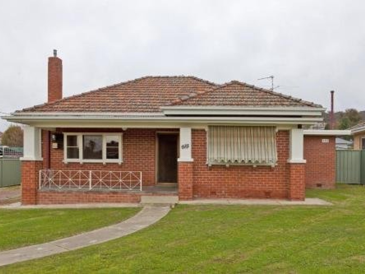 Red Brick Beauty – Central Cottage, Albury