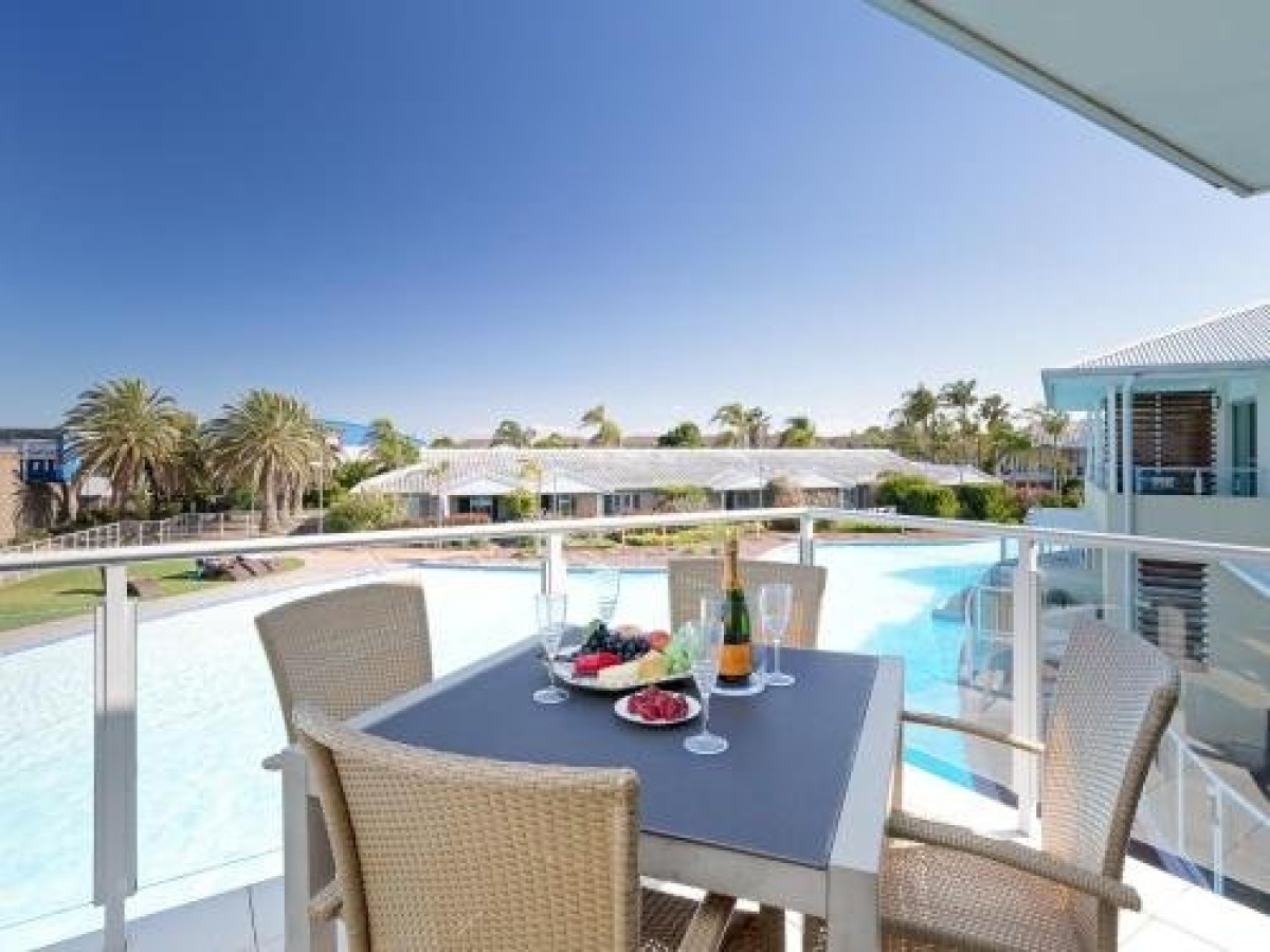 278 Pacific Blue 265 Sandy Point Road Dual key first floor Unit with Wifi and linen supplied