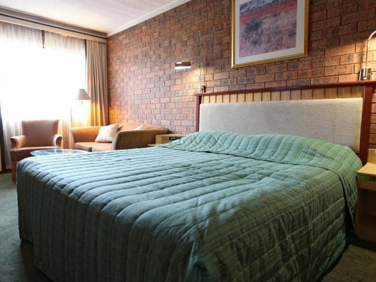 Countryman Motor Inn