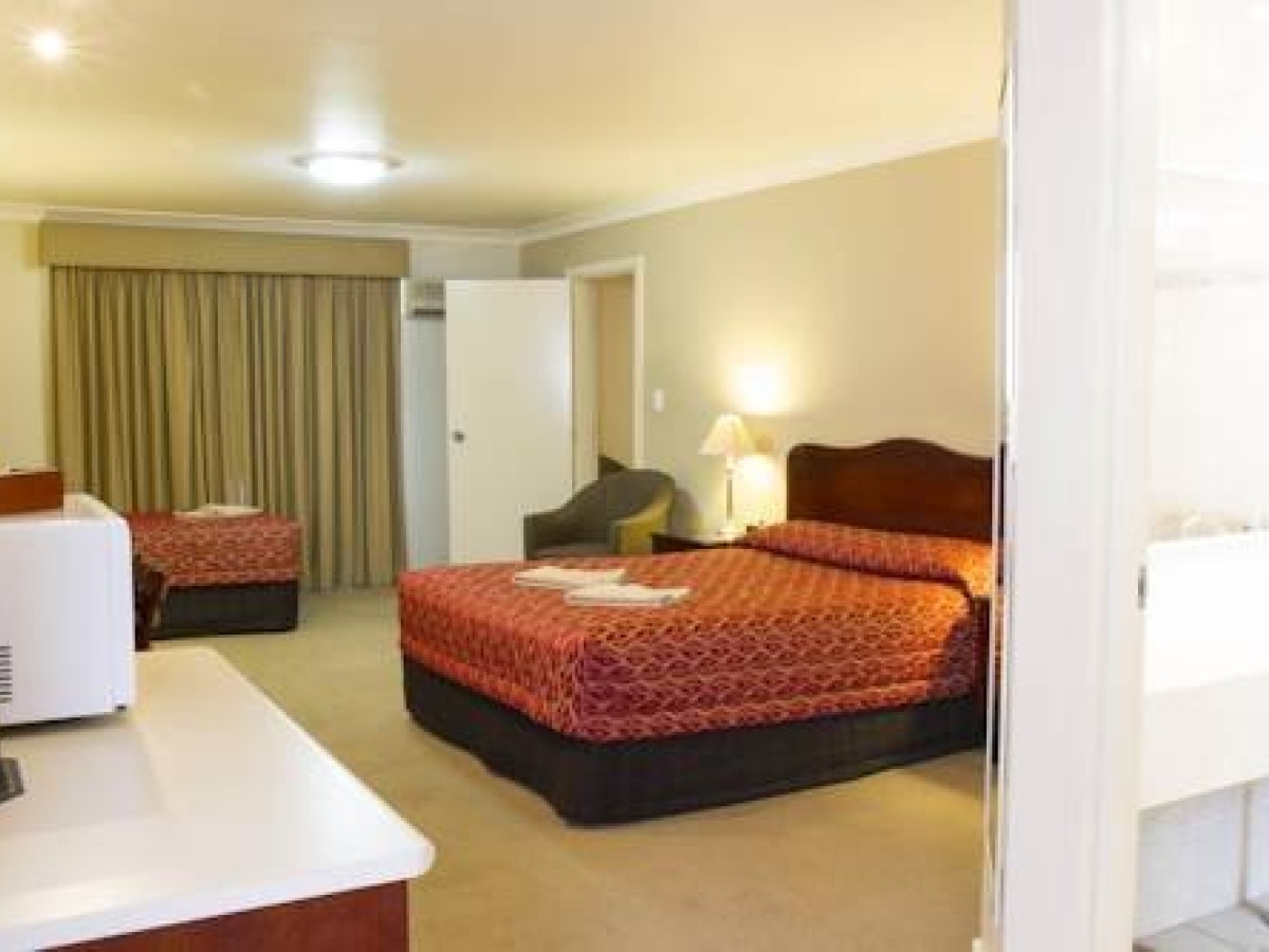 Endeavour Court Motor Inn