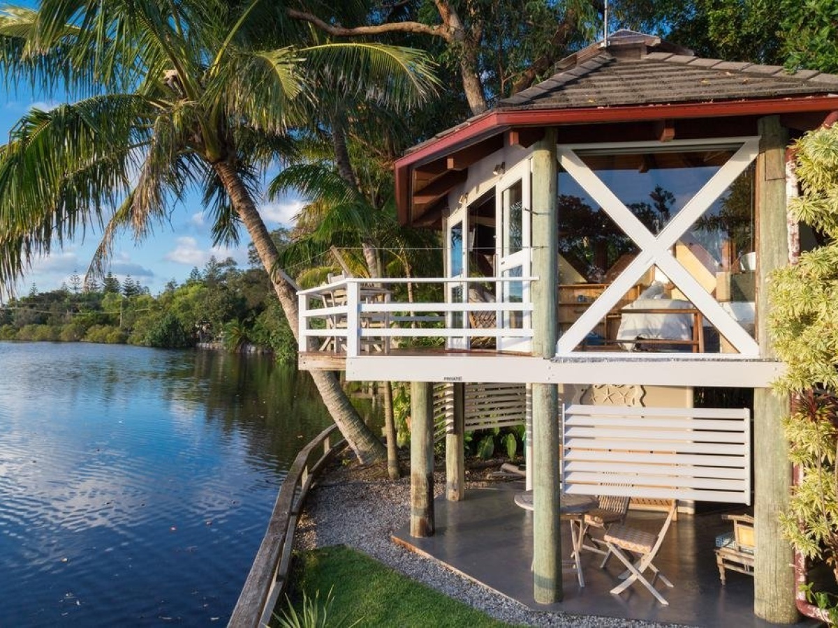 A Beach House At Byron