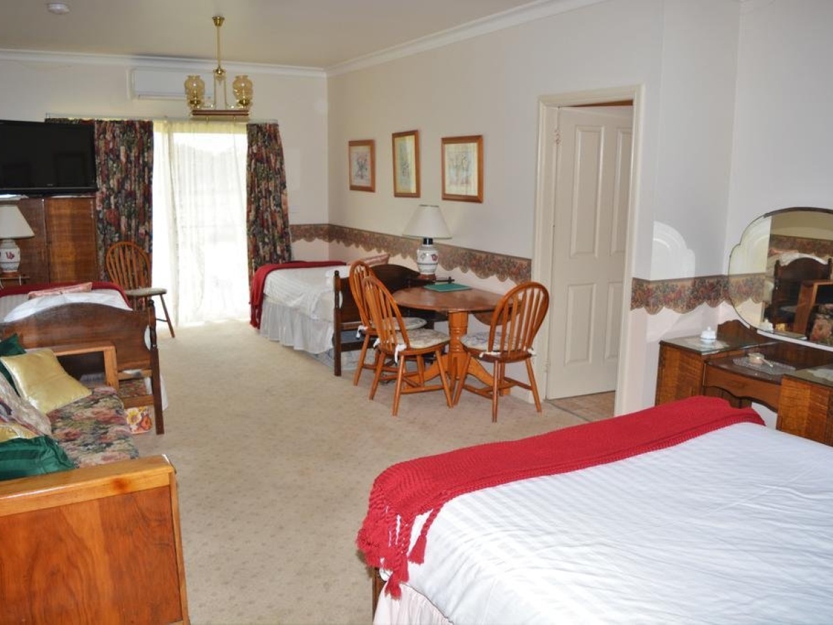 Greenwich Village Accommodation, Greenwich