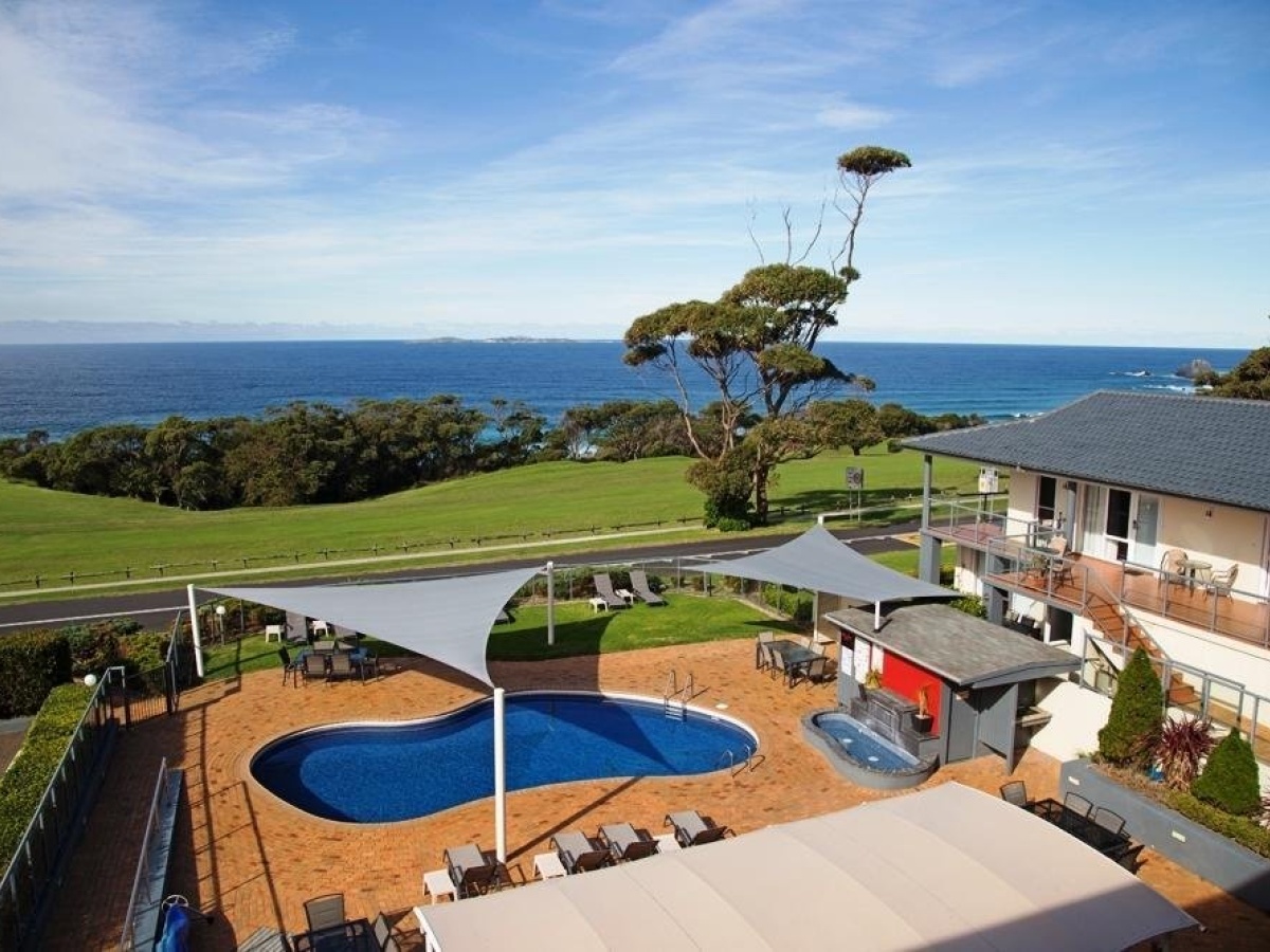 Amooran Oceanside Apartments and Motel