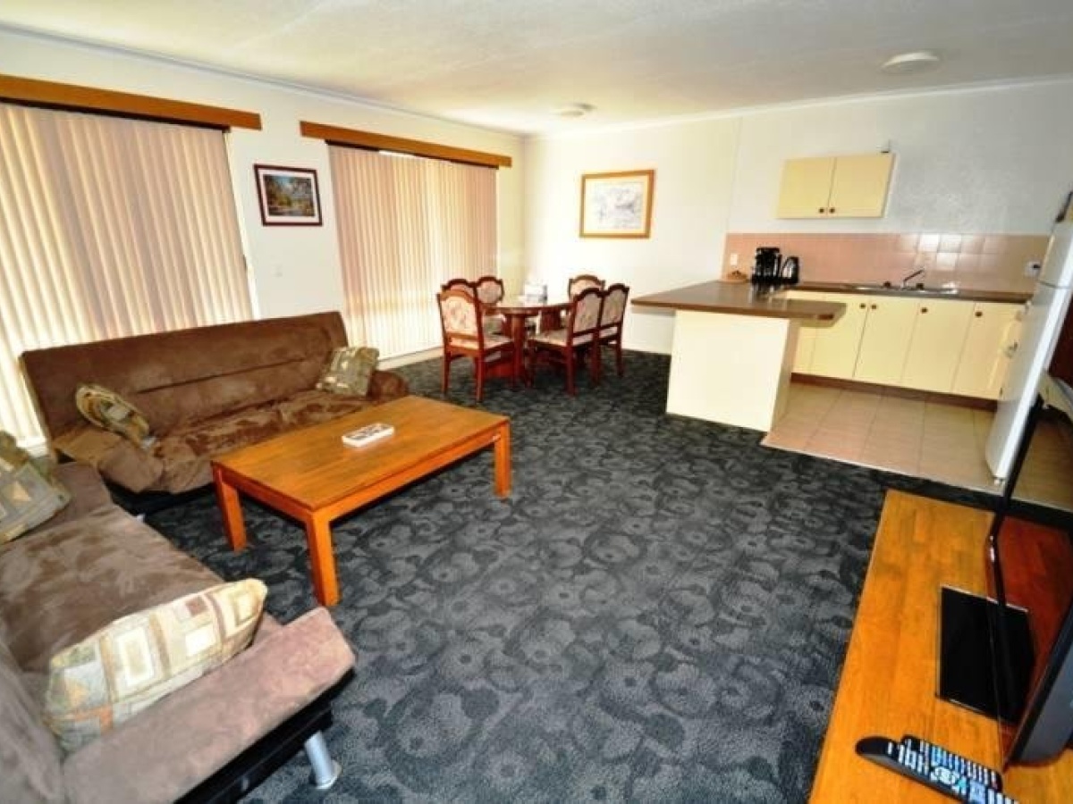 Unit 1/2 Harrington Rd