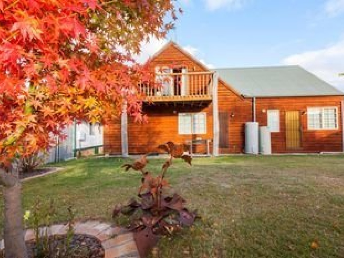 Aarlaur 1- Loft Style Townhouse in Jindabyne