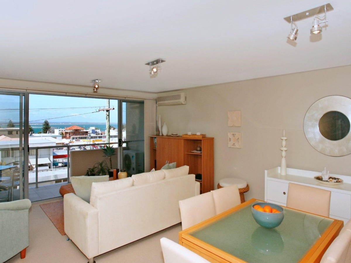 2-Bedroom Apartment -Bayview Apartments, Unit 7