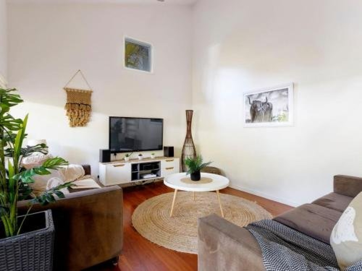 Modern & comfortable apartment close to the beach, Sunshine Beach