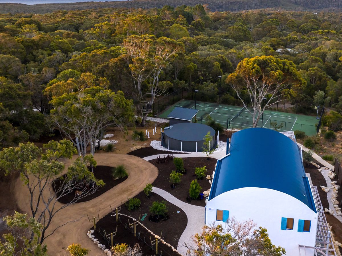 Holiday Lodge Hotel