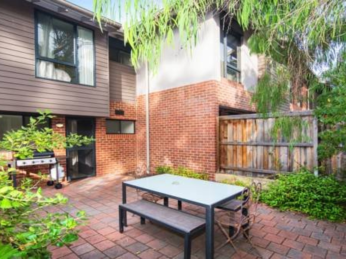 Apartment 36