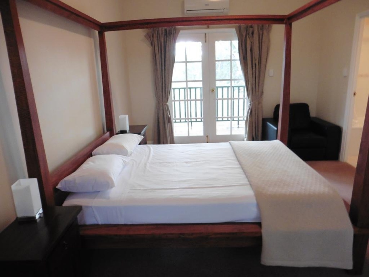 Avon Accommodation York