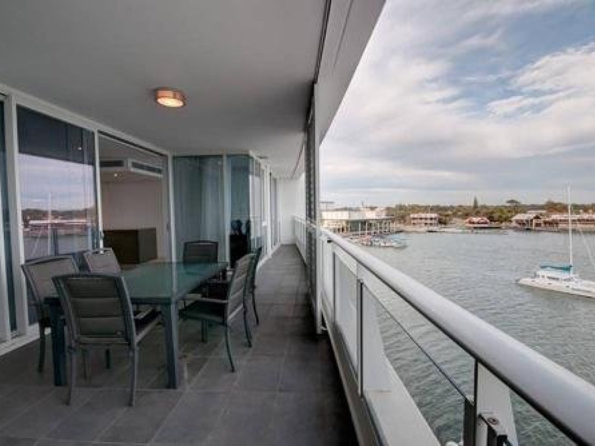 Bridgepoint 1105, Mandurah Town