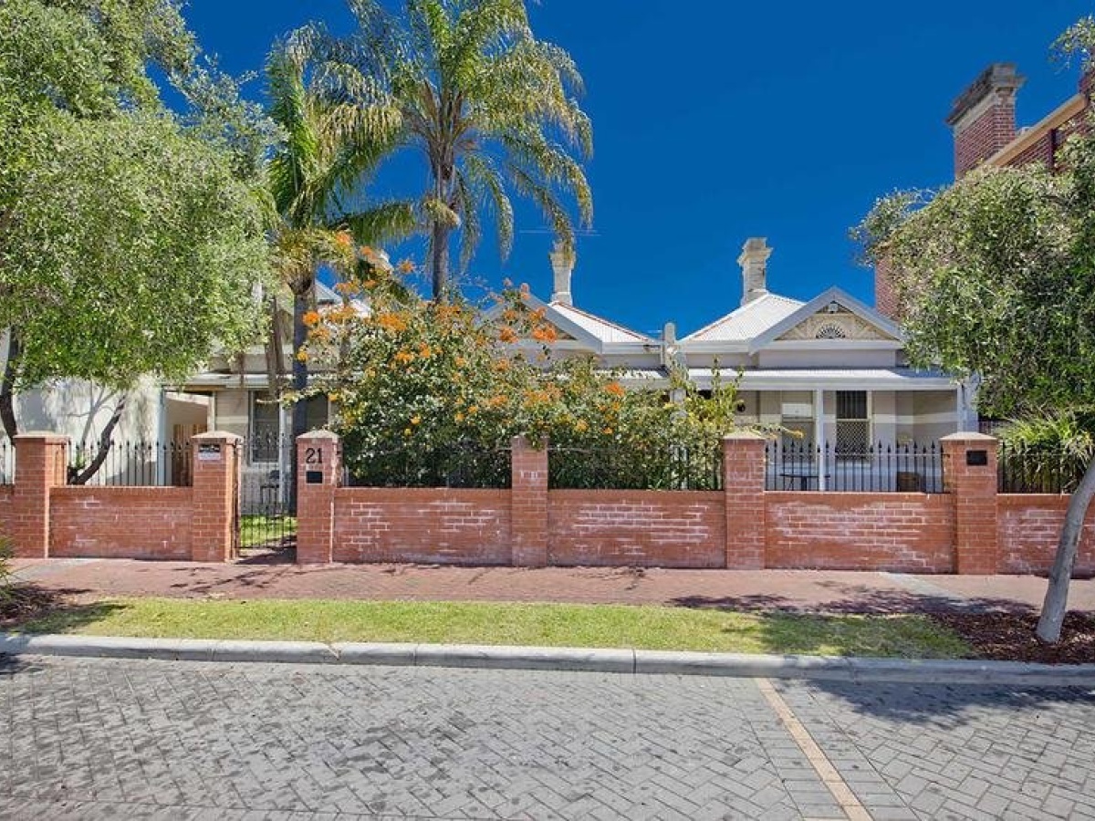 myOZexp Palmerston Lodge