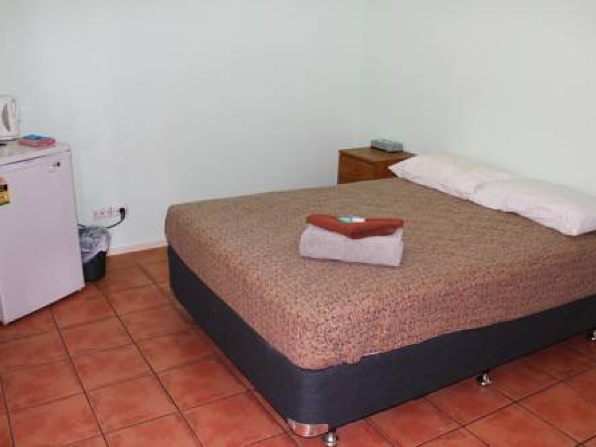 Roey Backpackers and Party Bar