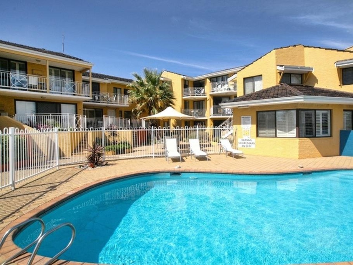 Scarborough Beach Front Resort – Shell Ten