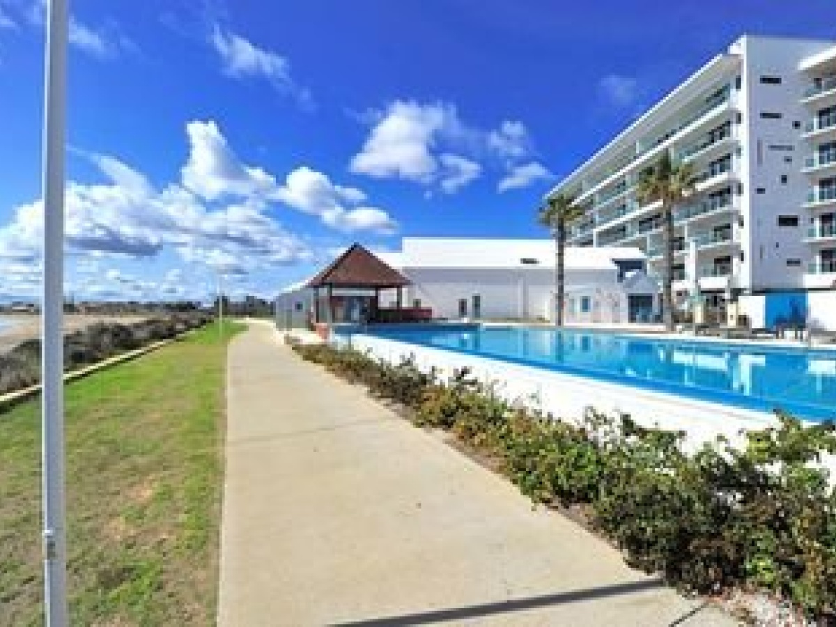 Sea Side 112