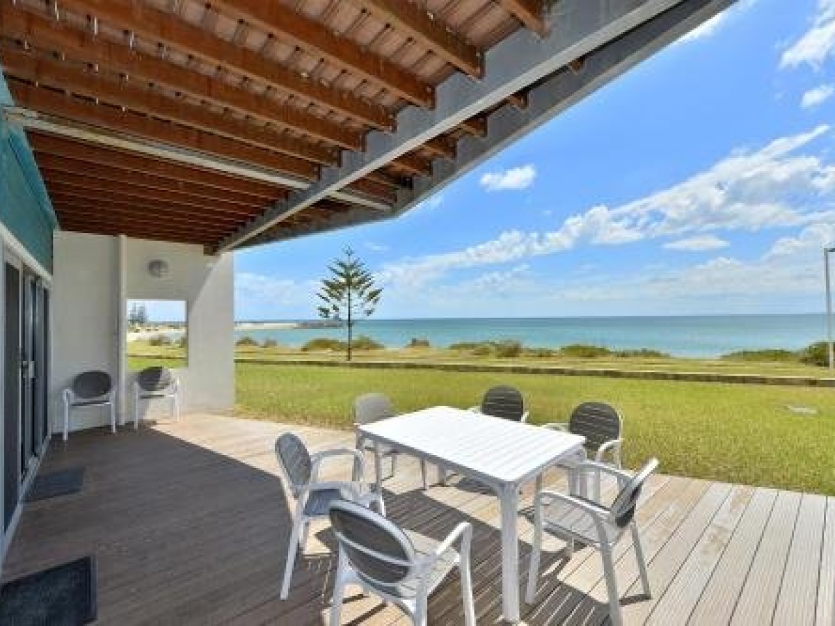 Sea Side Villa 10.1