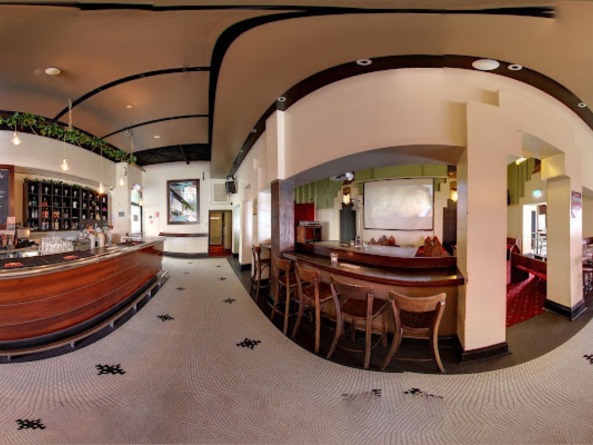 Kinselas Hotel