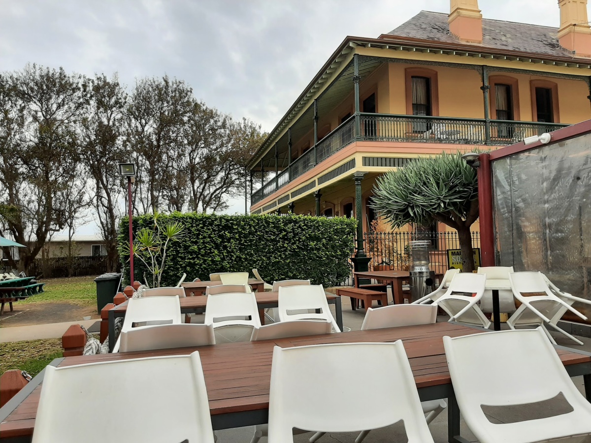 Shaws Bay Hotel