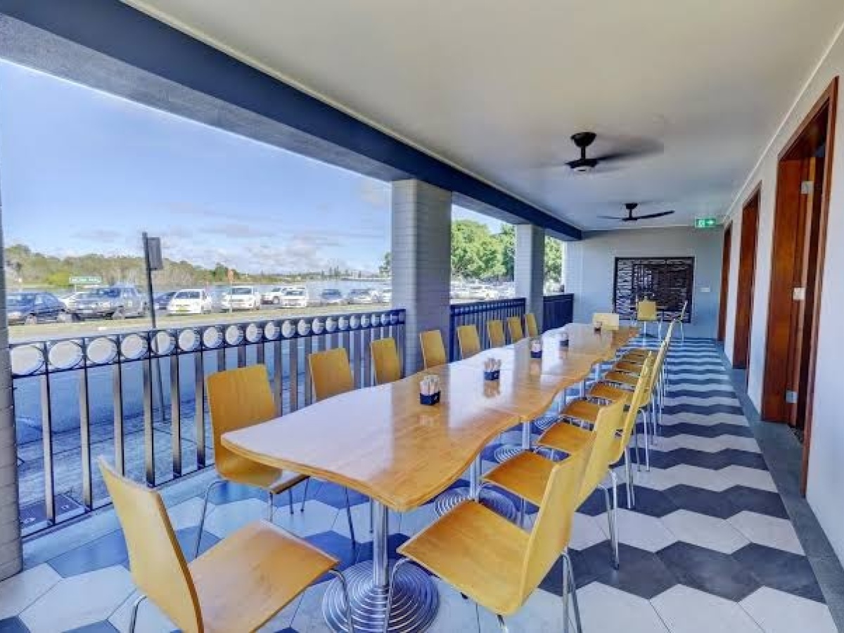 Lakes & Ocean Hotel, Forster