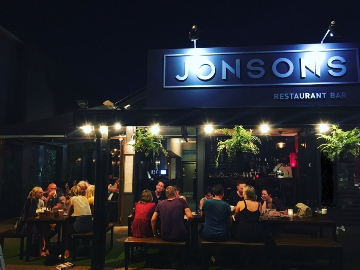 Jonsons Restaurant Bar