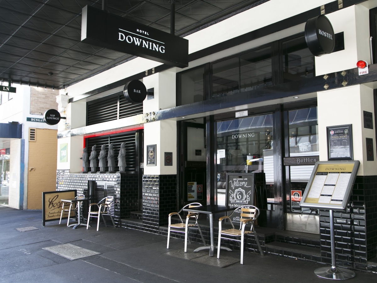 Hotel Downing