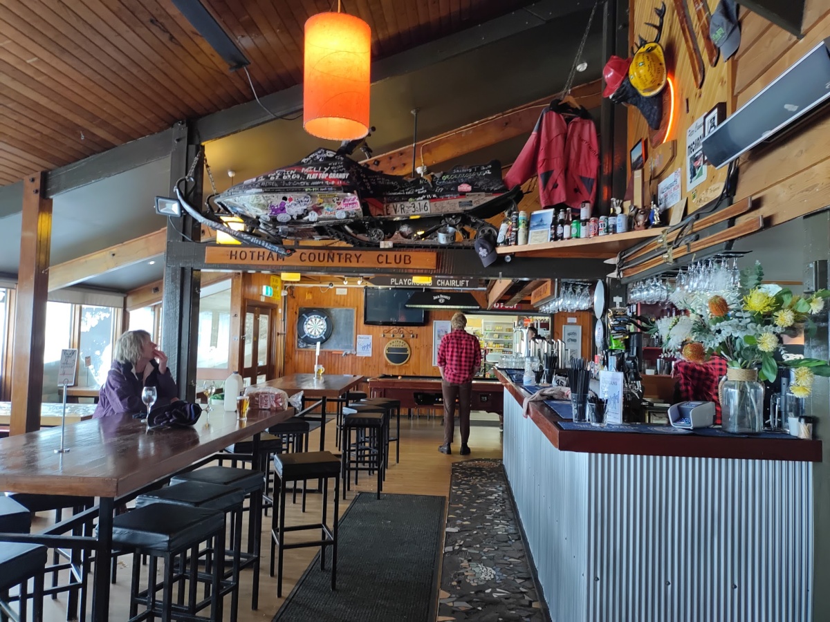 The General, Hotham Heights