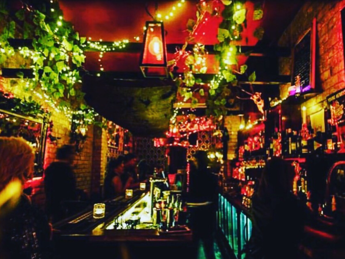 FeeFee’s Bar