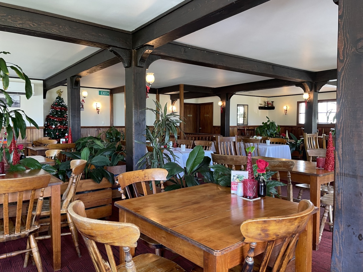 Montville Cafe Bar & Grill