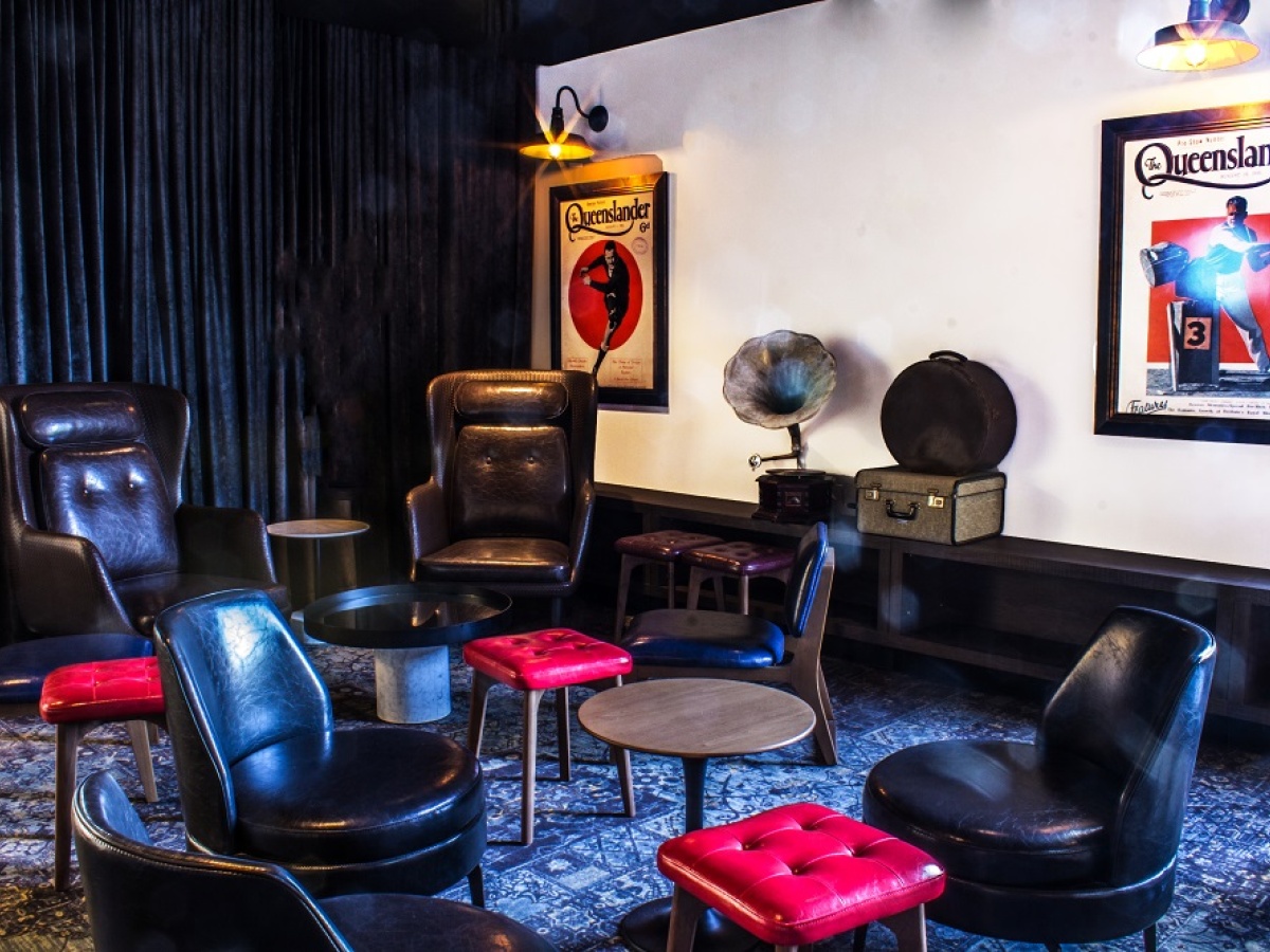 Paddock Bar