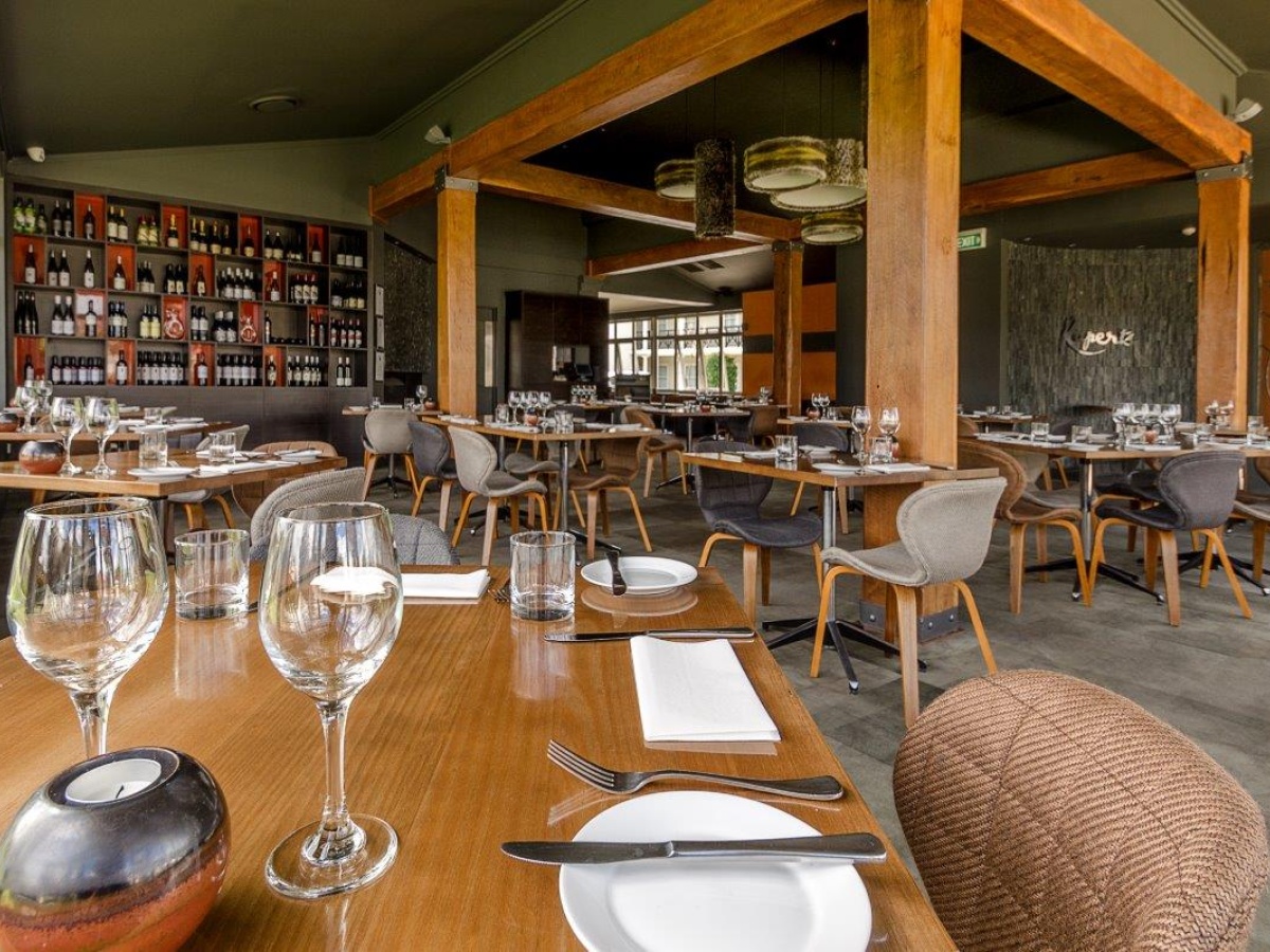 Rupert’s Bar & Grill