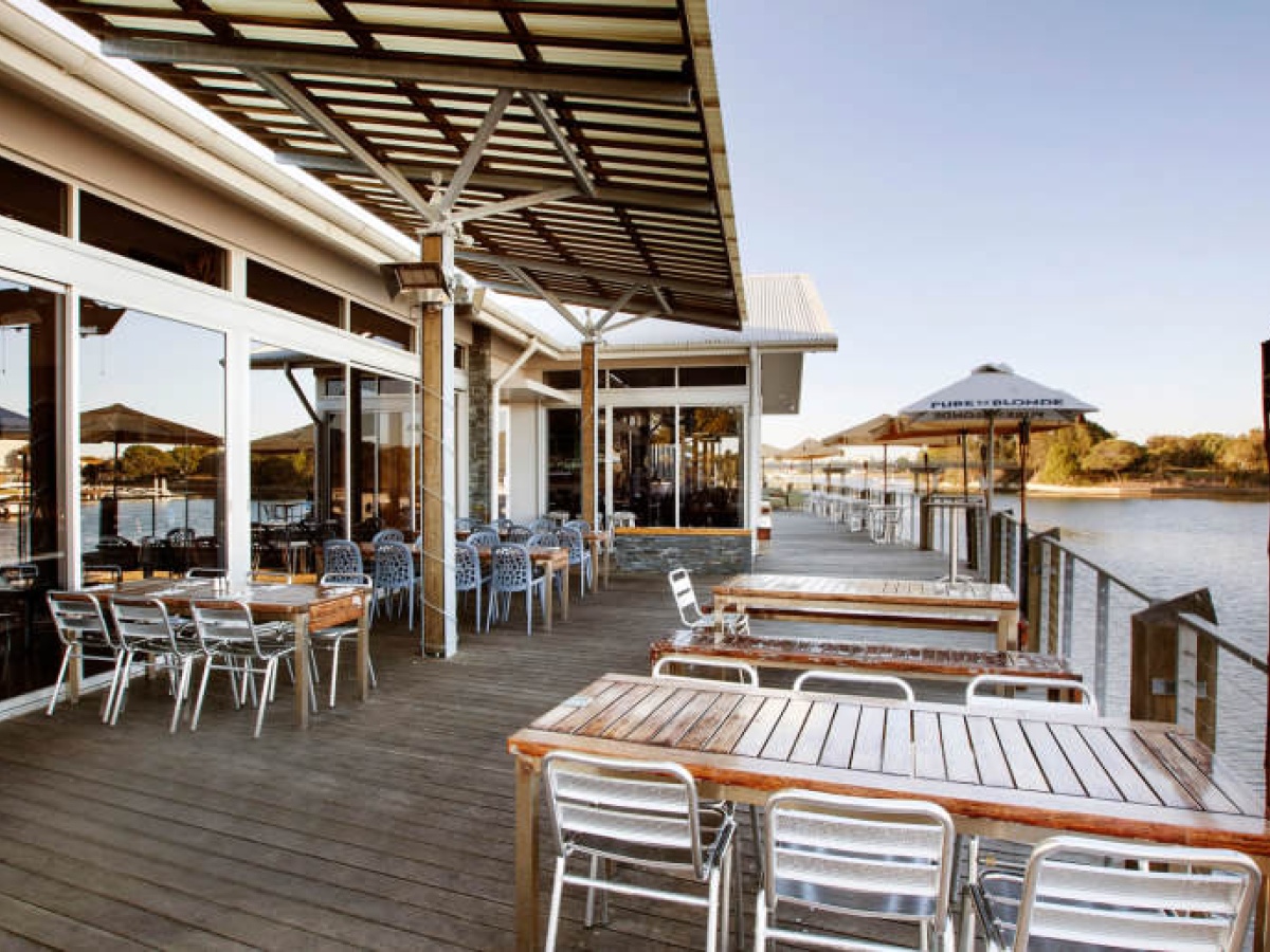 Pelican Waters Tavern