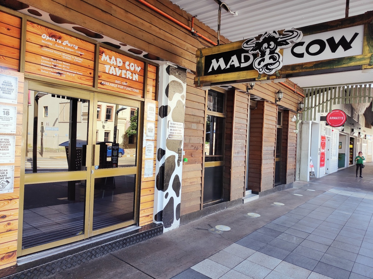 Mad Cow Tavern