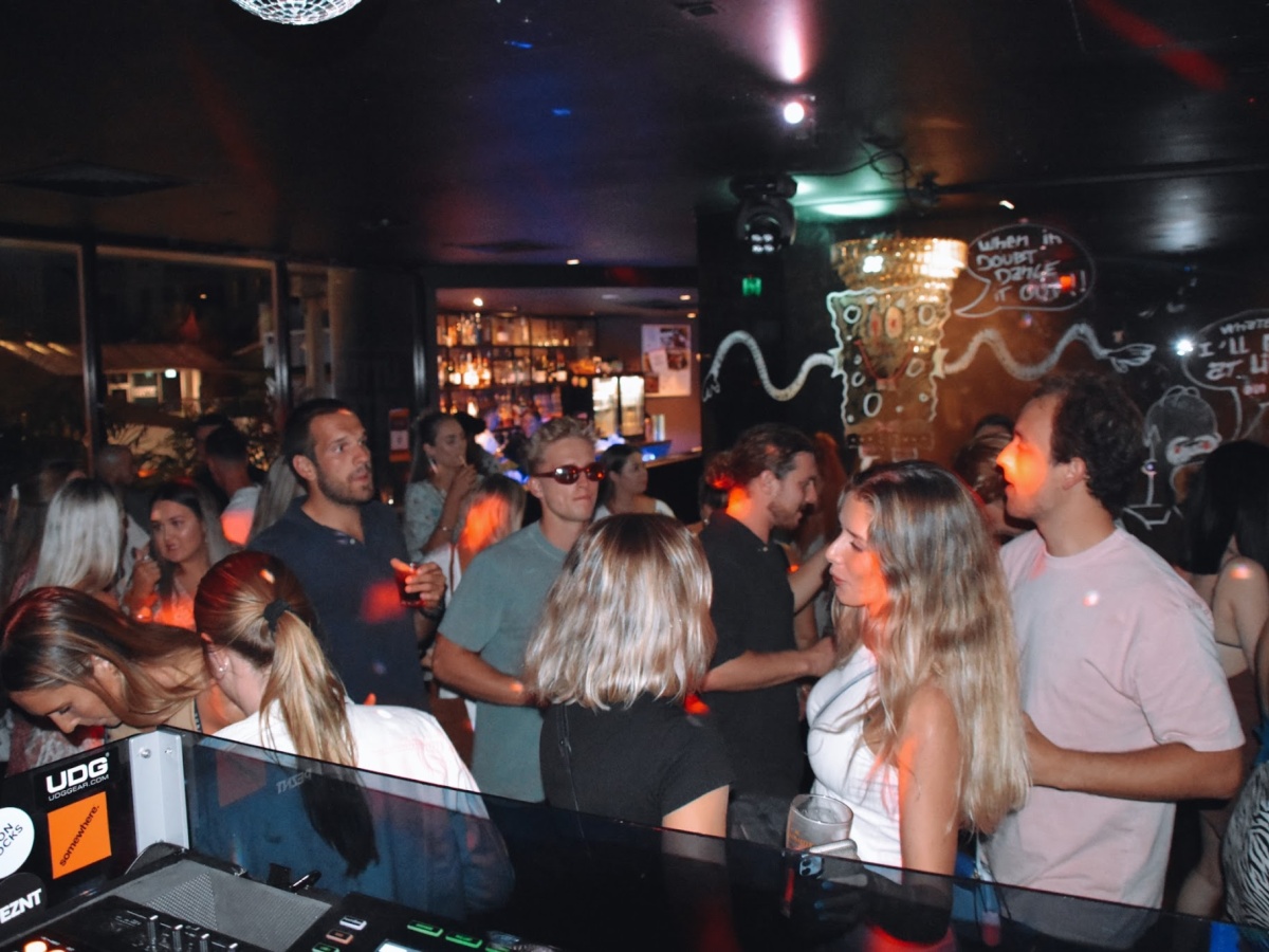 Little Sister Cocktail Bar