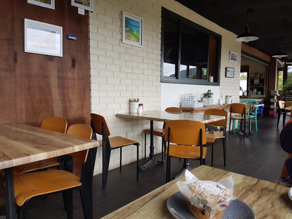 Nourish Cafe & Grocer