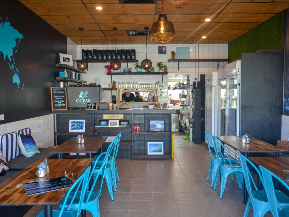 Ocean 4218 cafe